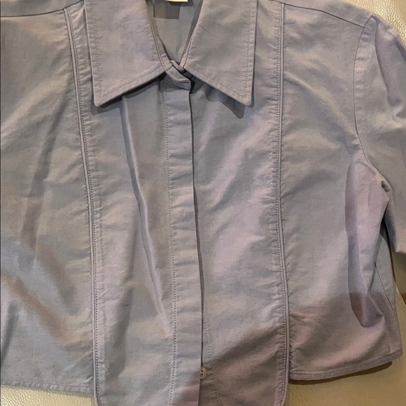 Light Blue tailored Cropped Blouse - Picture 5 of 6